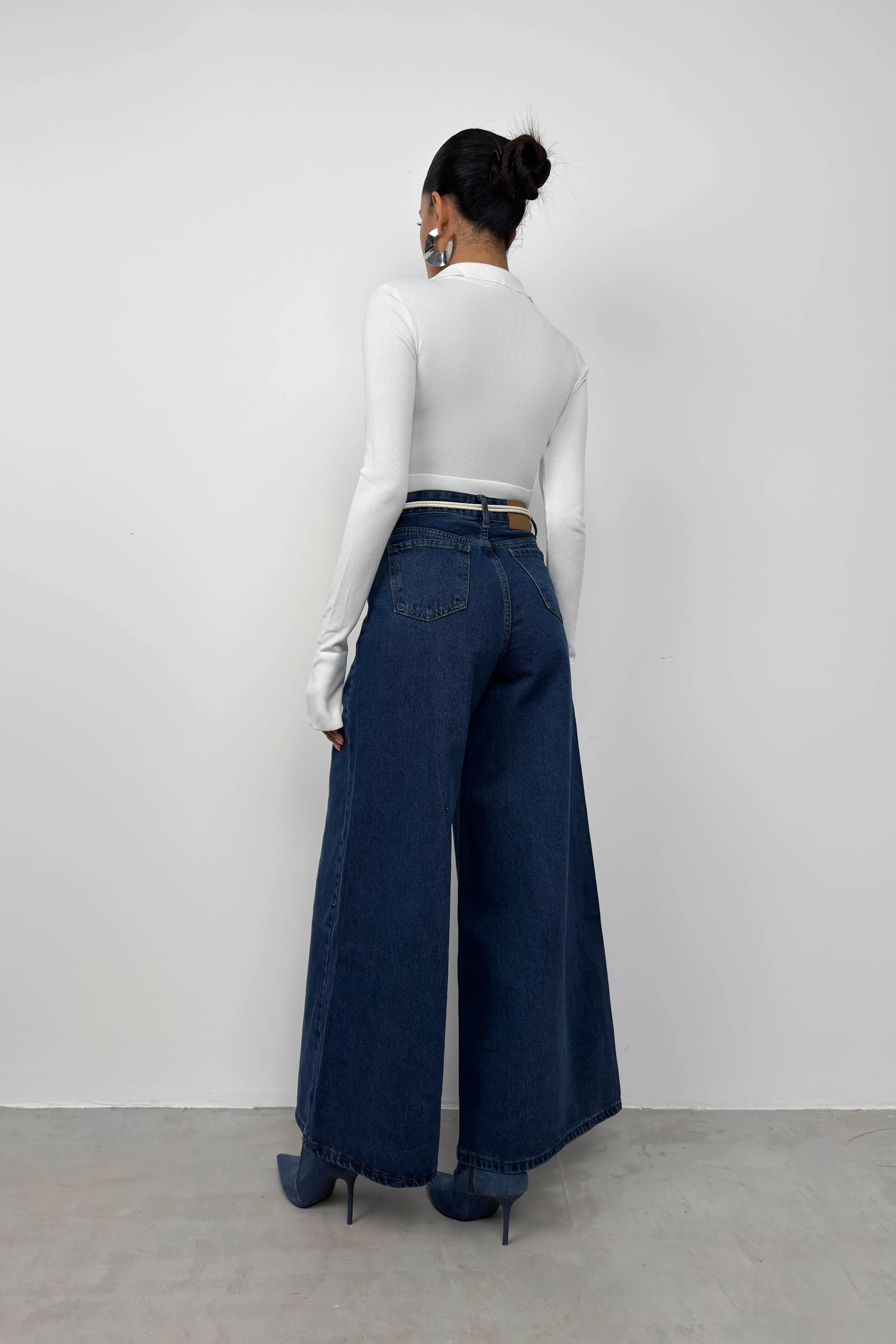 Extreme Wide Leg Jeans