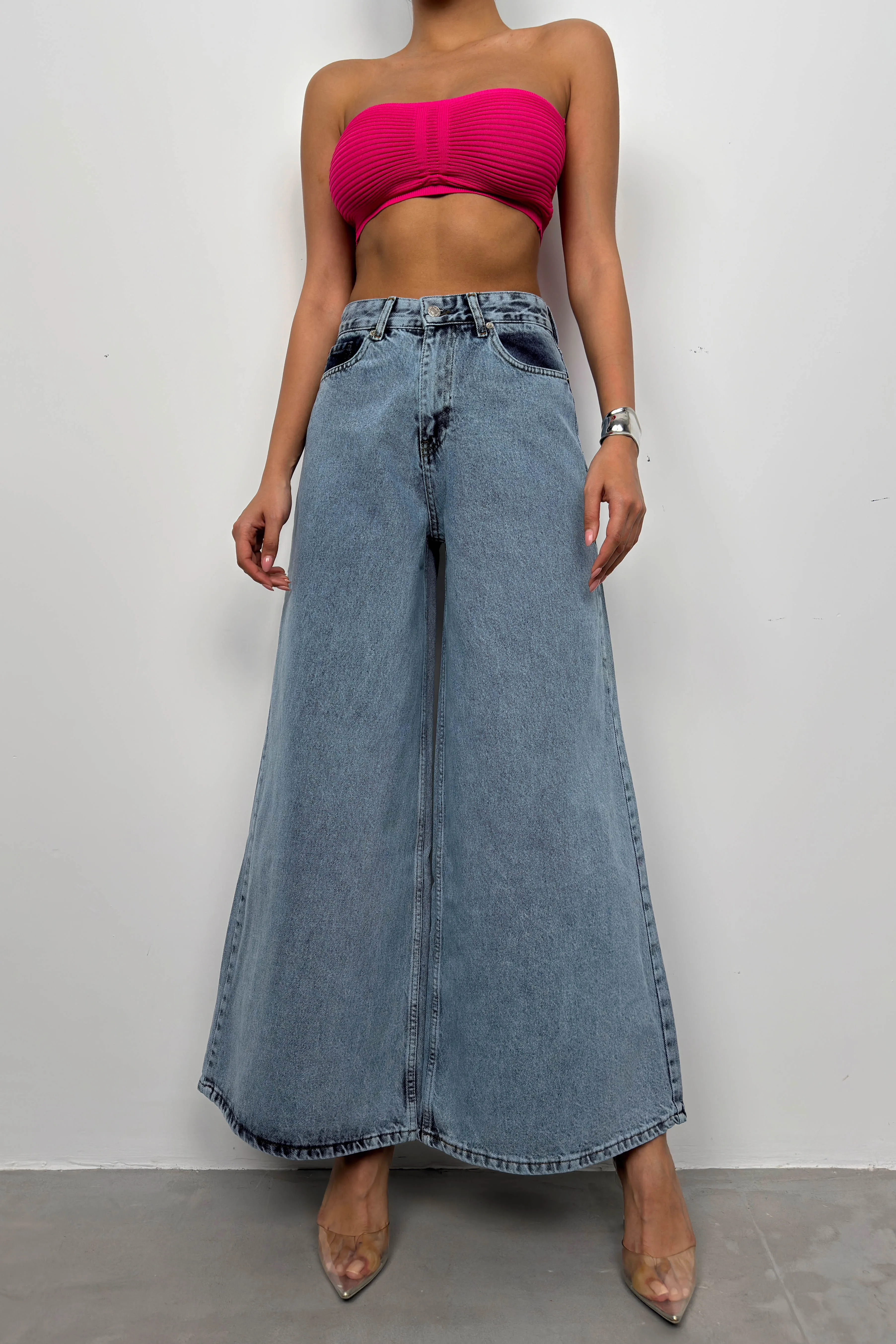 Extreme Wide Leg Jeans