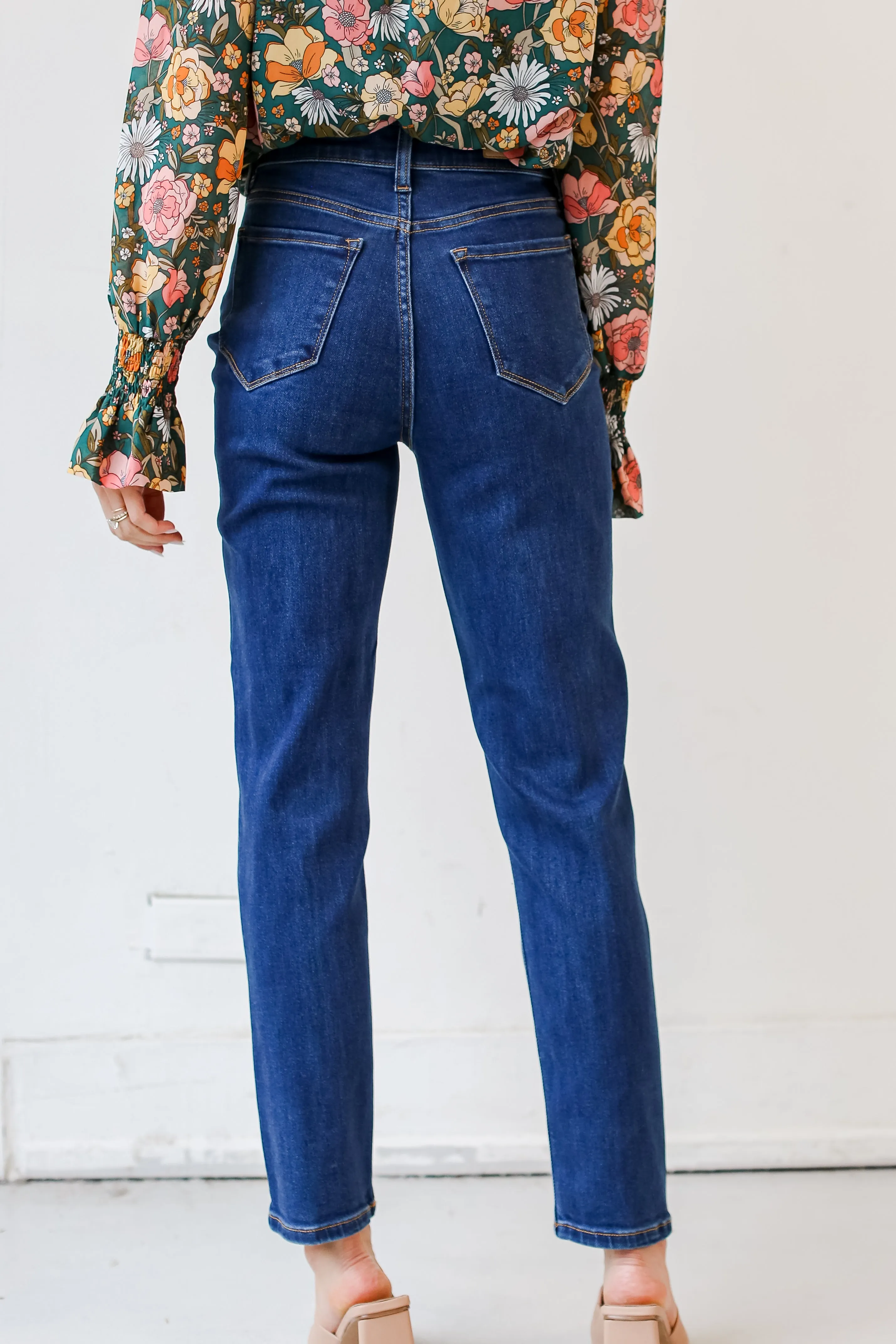 FINAL SALE - Stylish Flair Mom Jeans