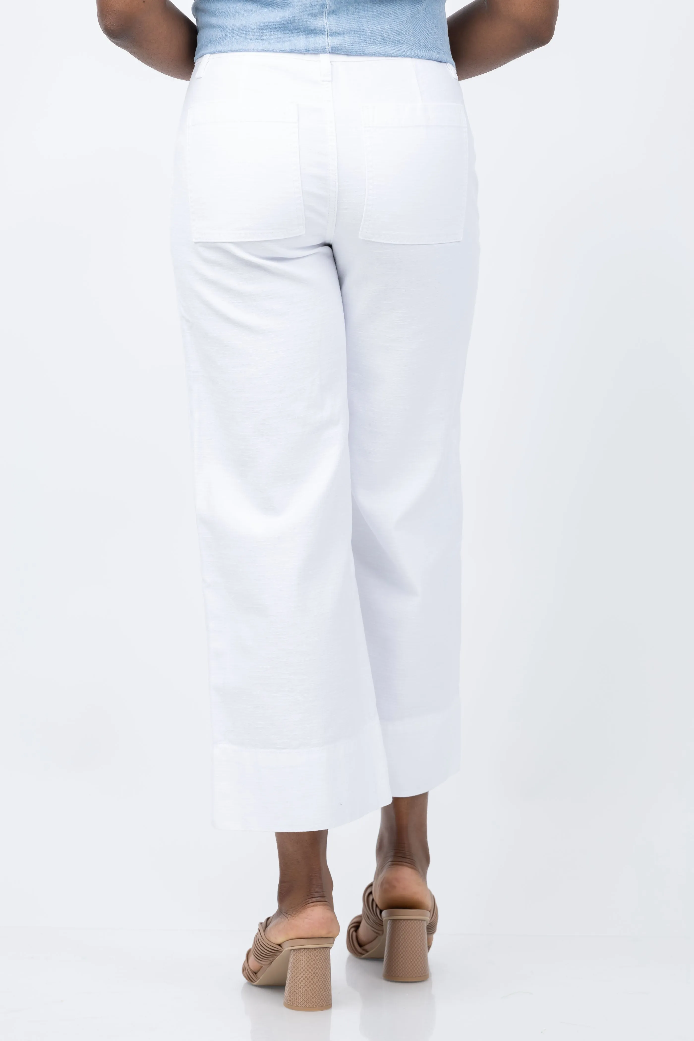 Frame 70's Patch Pocket Jeans in White