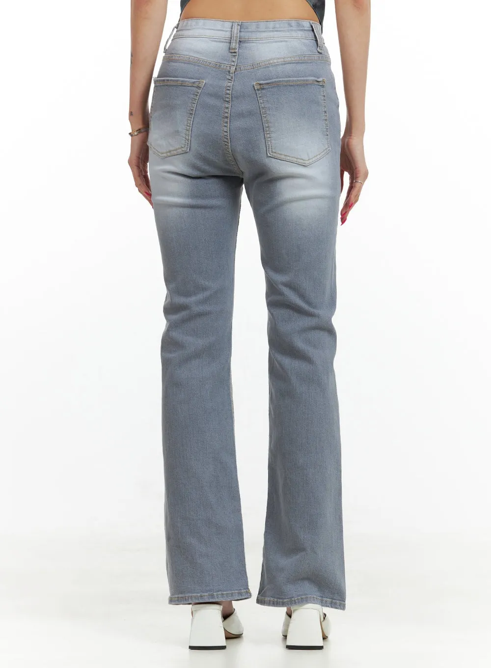 Lightwashed Bootcut Jeans CU417