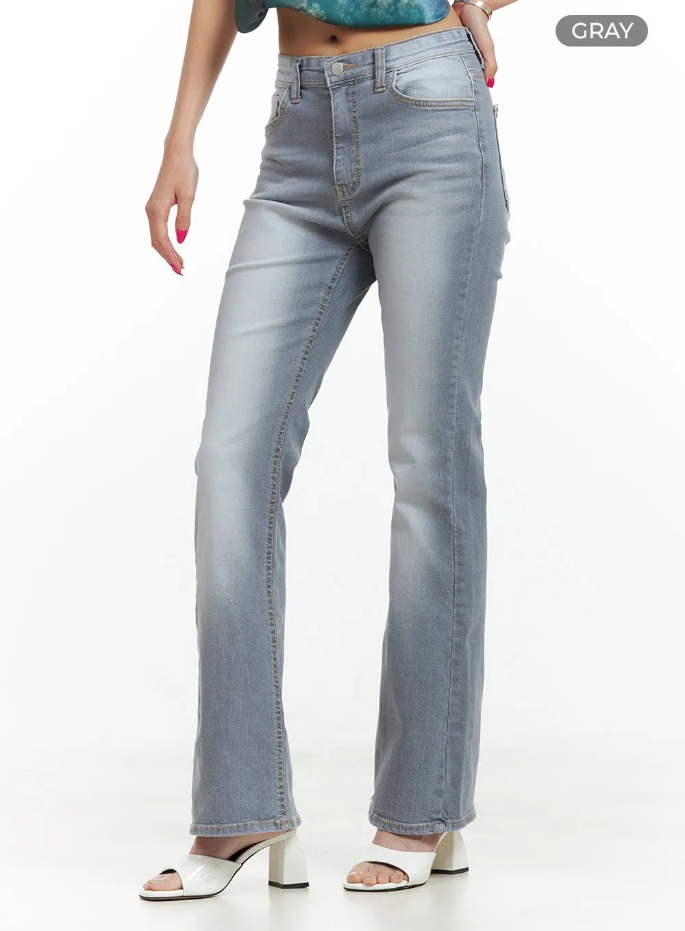 Lightwashed Bootcut Jeans CU417