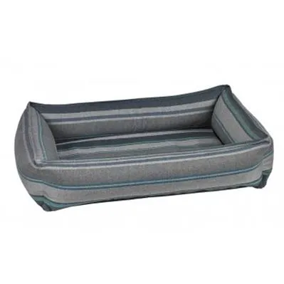 Poolside Outdoor Urban Lounger with Pinched Edge